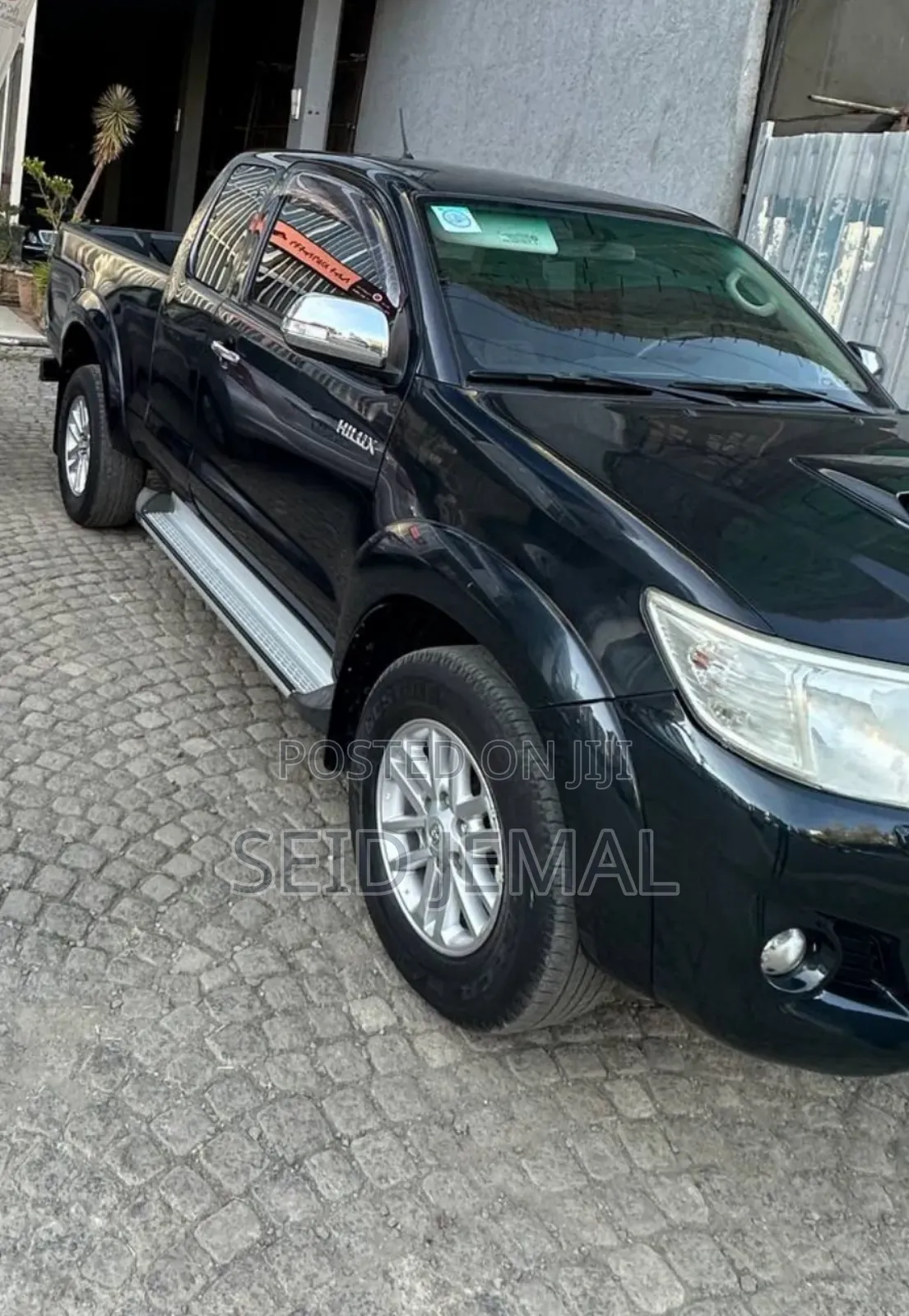 Toyota Hilux 2015 Matt Black