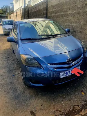 Photo - Toyota Yaris Sedan Automatic 2007 Blue