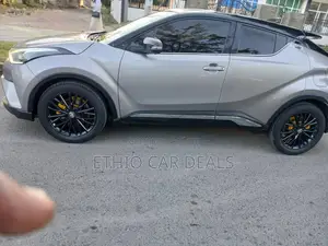 Toyota C-HR 2017 Silver