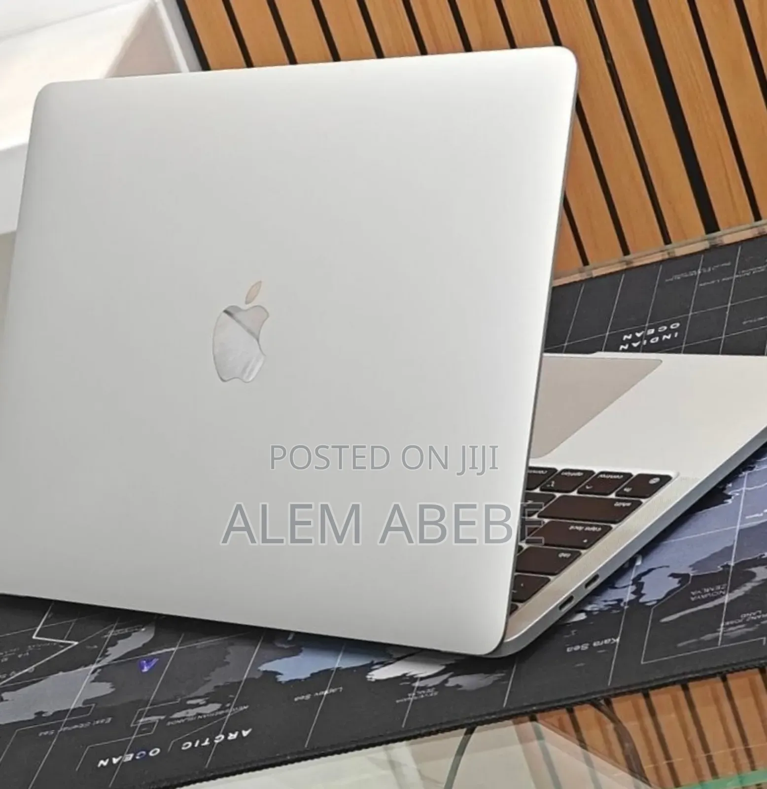 New Laptop Apple MacBook Pro 2022 M2 8GB Apple M2 SSD 256GB