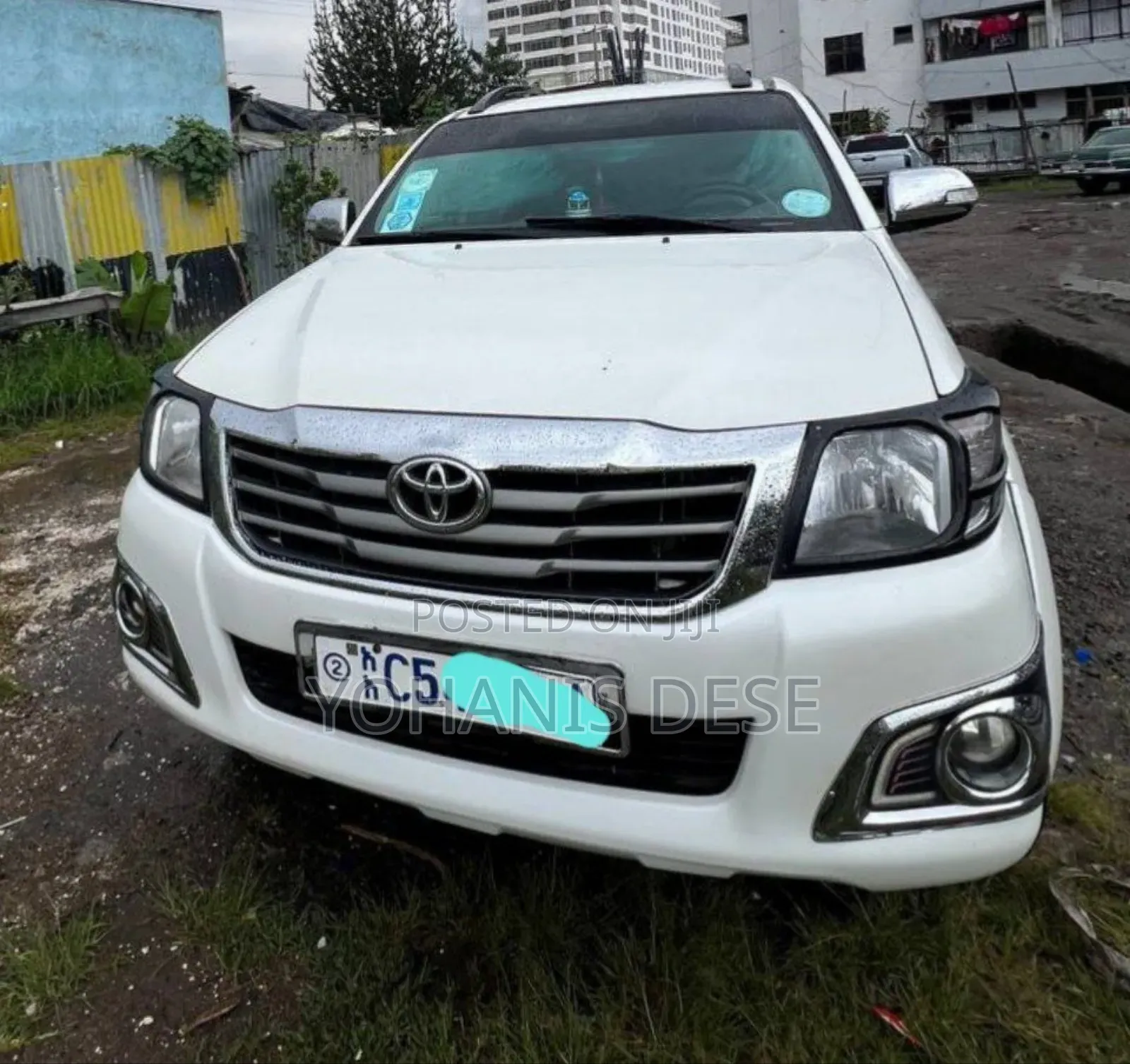 Toyota Hilux 2012 Beige