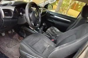 Toyota Hilux 2016 Beige