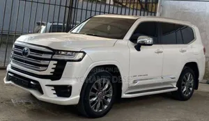 Toyota Land Cruiser 2023 Beige