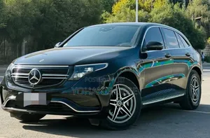 Mercedes-Benz EQC EQC400 4MATIC 2022 Beige