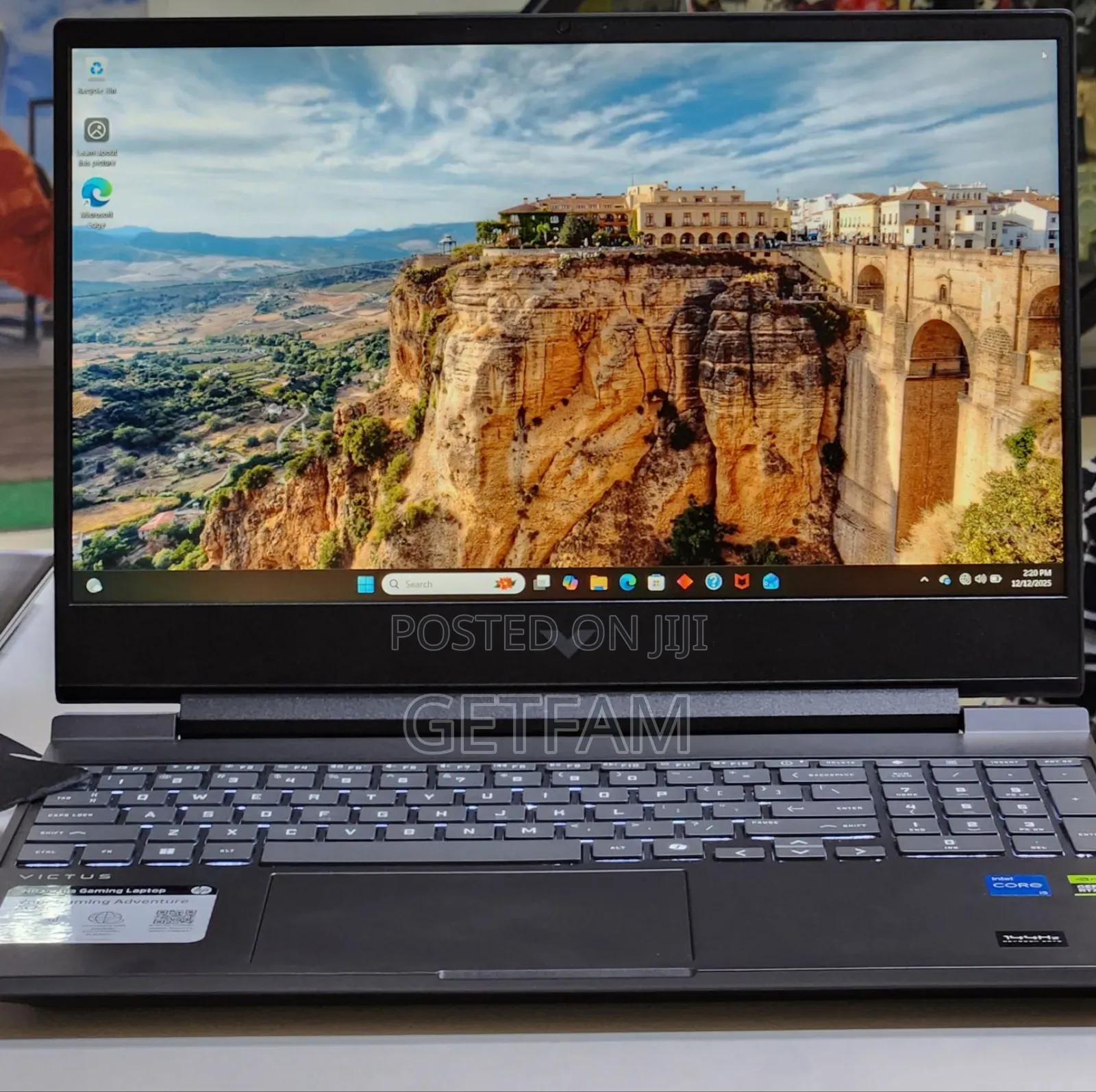 New Laptop HP Victus 15 16GB Intel SSD 512GB