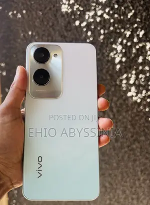 Photo - New Vivo Y36 128 GB Blue