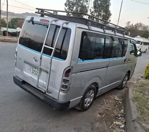 Toyota HiAce 2007 Silver