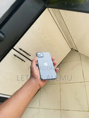 Photo - Apple iPhone 13 128 GB Blue