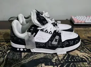 Louis Vuitton Lv Trainer Sneakers