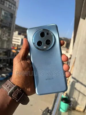 Photo - Honor Magic5 Pro 256 GB Blue