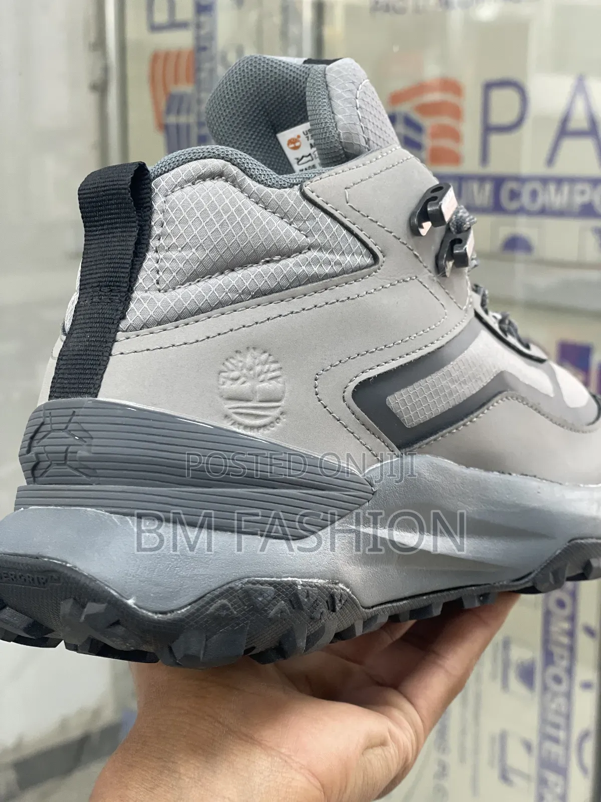 Mid Cut Trail/Hiking Sneakers