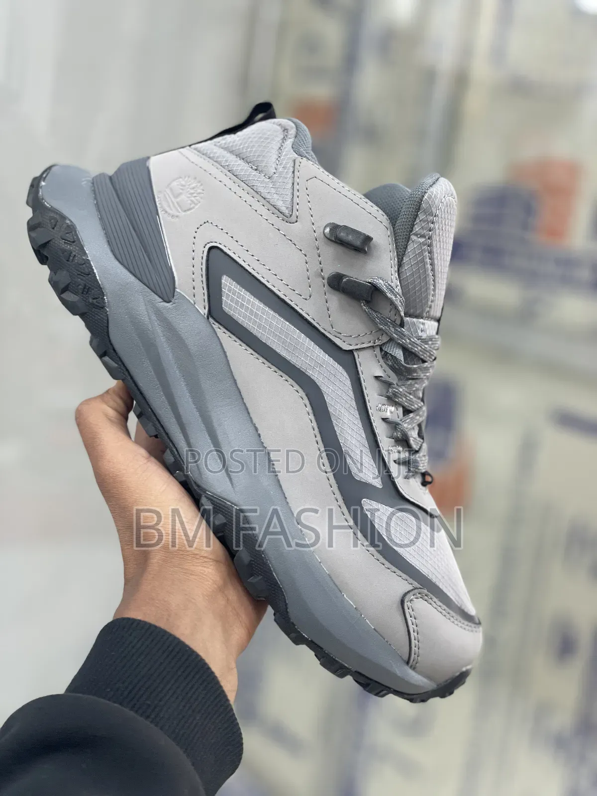 Mid Cut Trail/Hiking Sneakers