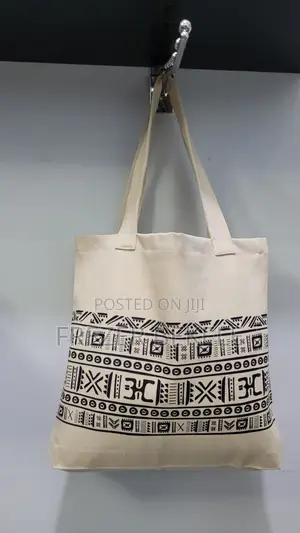 Tote Bag (የሴት ቦርሳ)