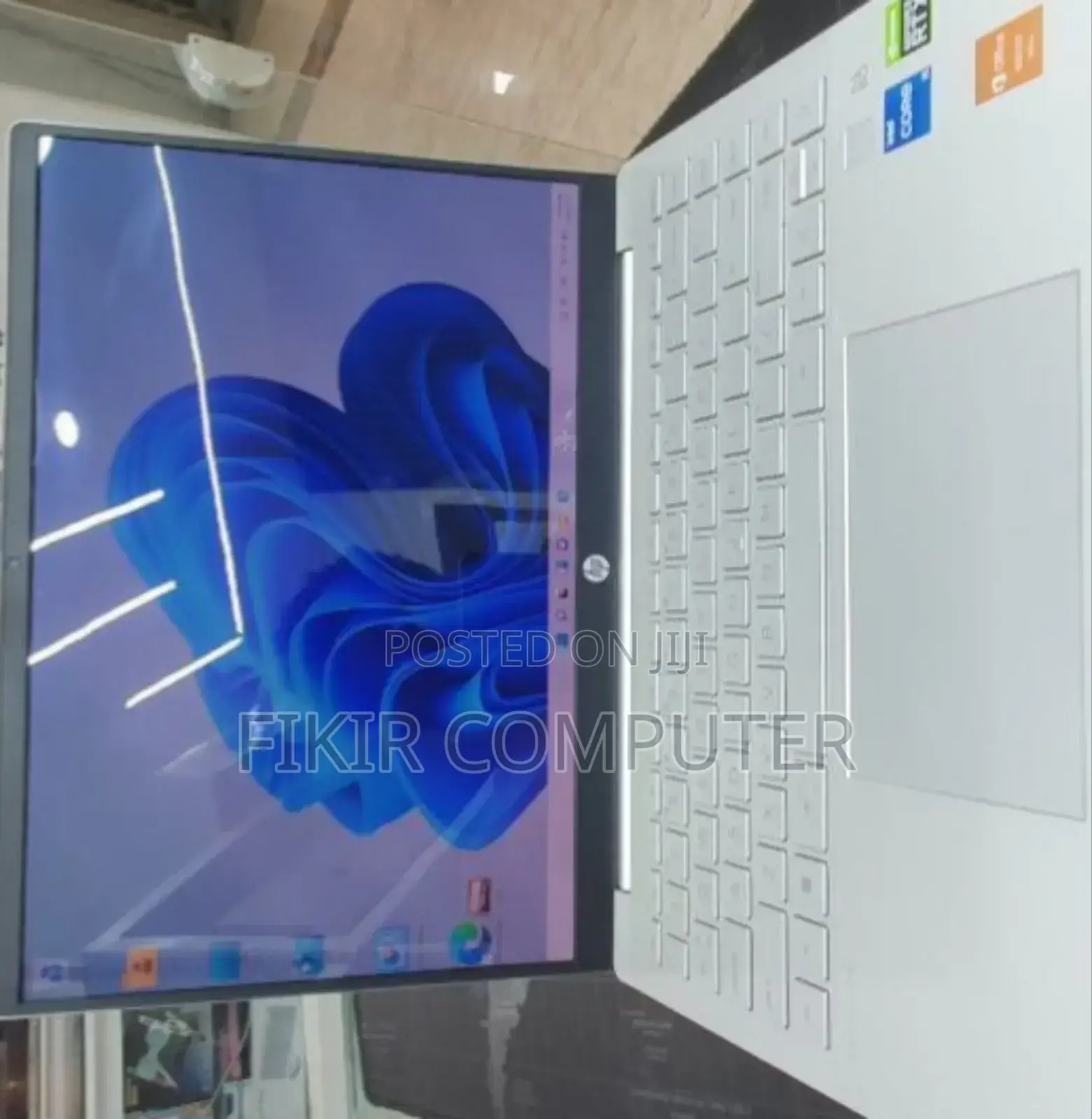 New Laptop HP Pavilion 10 16GB Intel Core I5 SSD 512GB