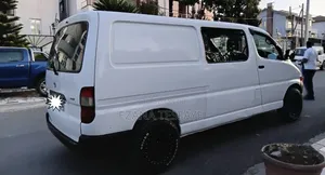 Toyota HiAce 2002 White