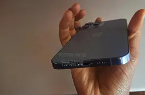 Photo - Apple iPhone 13 Pro Max 128 GB Blue