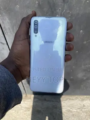 Samsung Galaxy A70 128 GB White