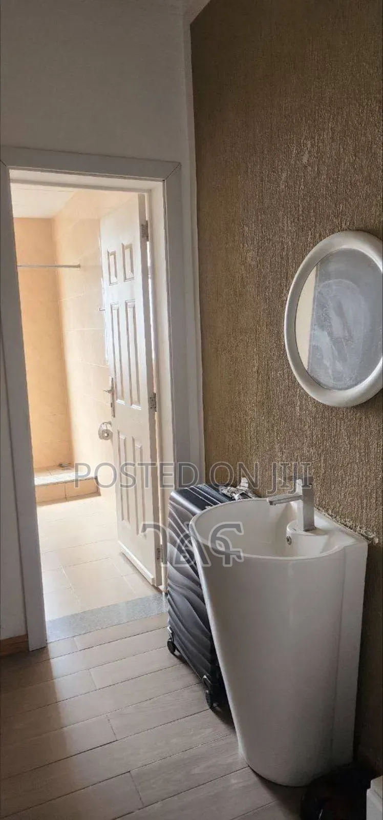 6bdrm House in ሆሴ ሪልስቴት ኮምፓውንድ ውስጥ, Bole for sale