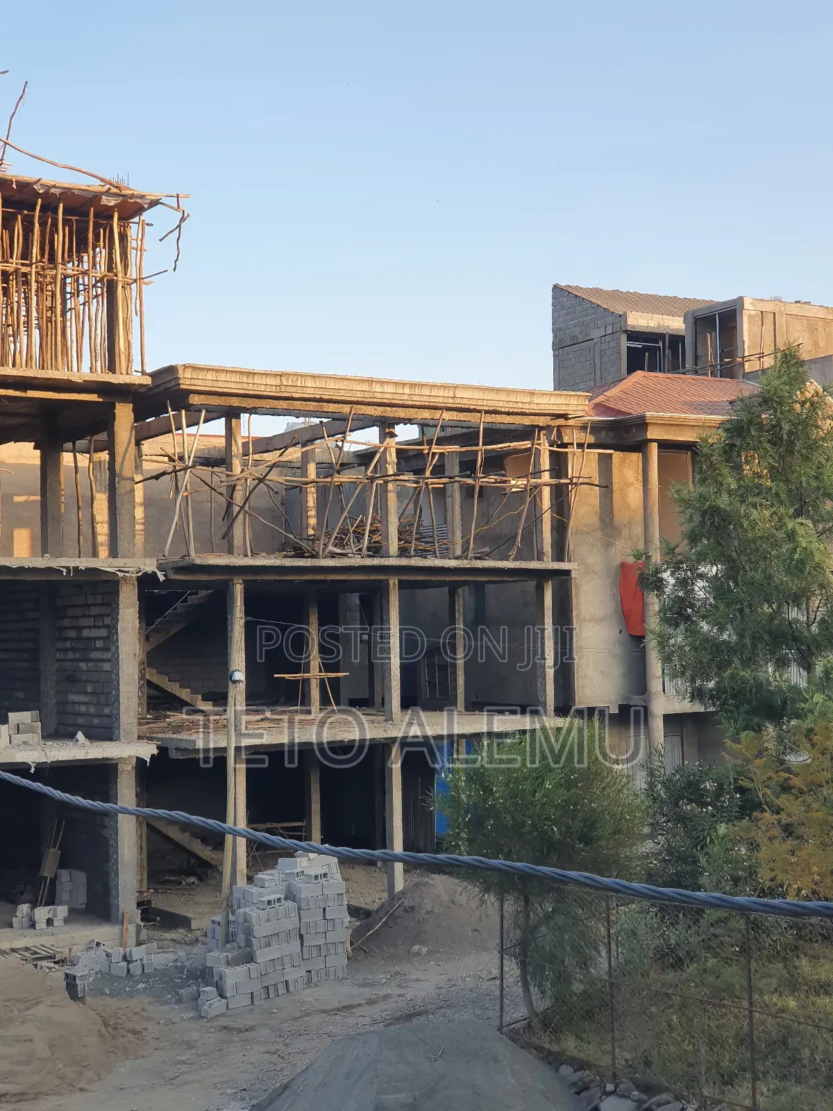 ፀዴ ስትራክቸር አያት 49 ዲያስፖራ ኮንፓውድ