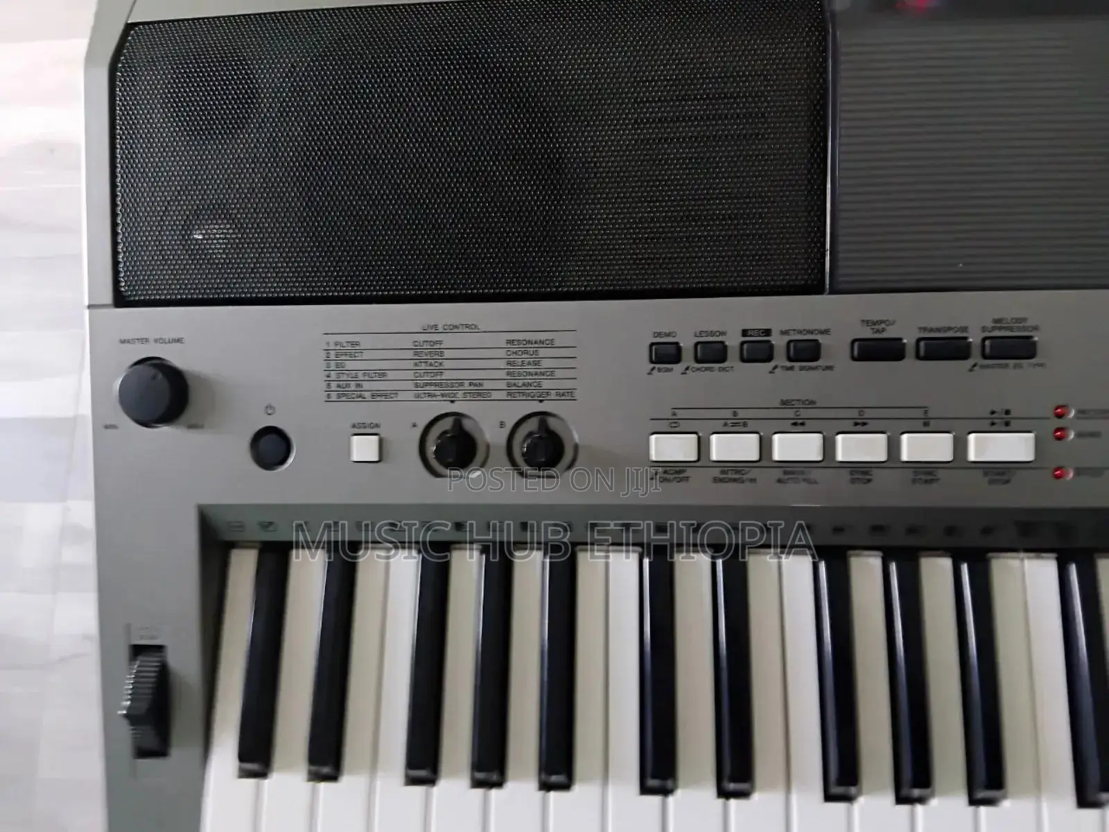 Yamaha PSR E443 Keyboard