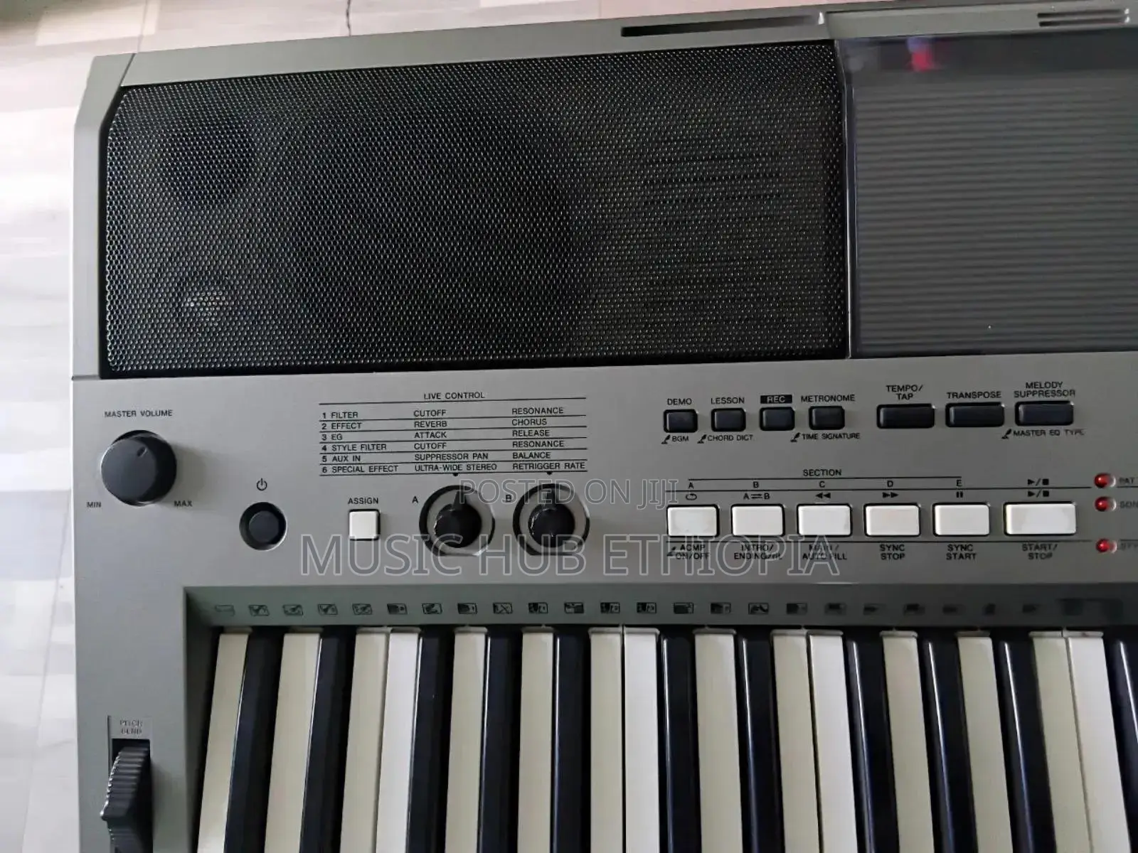 Yamaha PSR E443 Keyboard