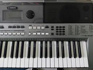 Photo - Yamaha PSR E443 Keyboard