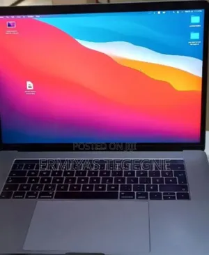 Photo - New Laptop Apple MacBook 16GB Intel Core I7 SSD 512GB