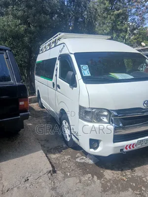 Toyota HiAce 2012 White