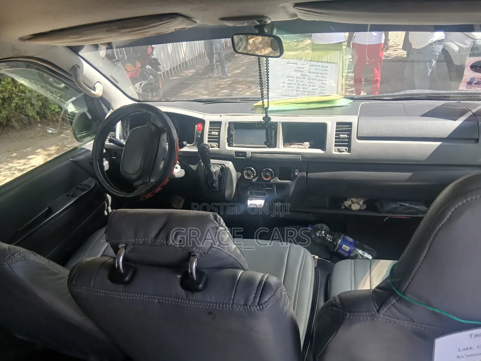 Toyota HiAce 2012 White