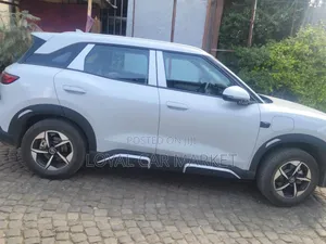 BYD Yuan Up 2025 Gray