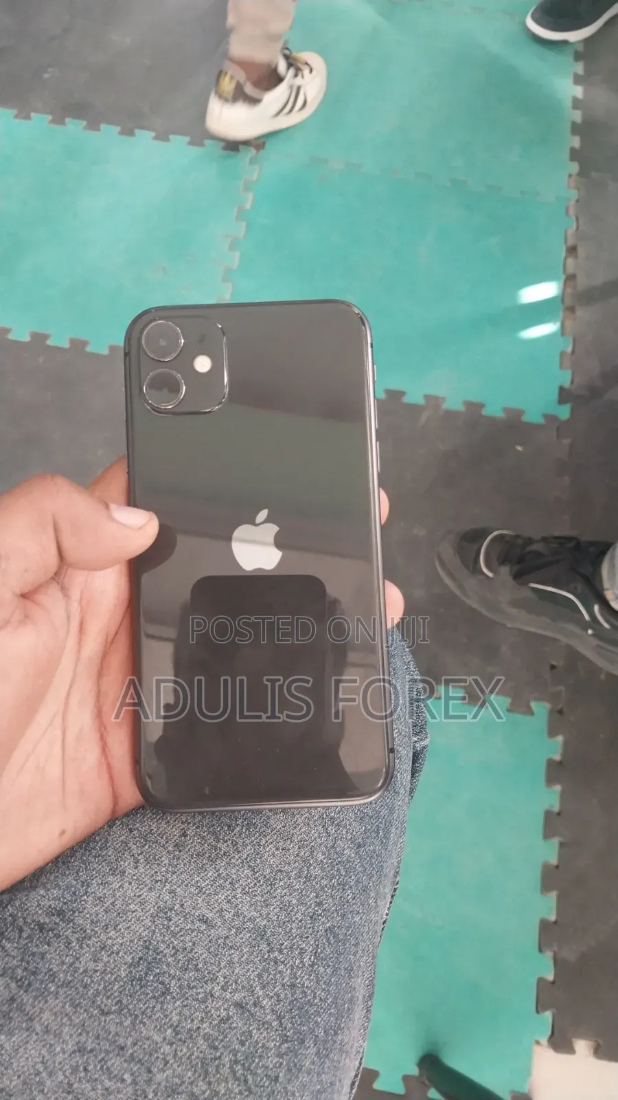 New Apple iPhone 11 64 GB Black