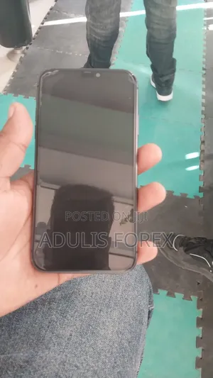 New Apple iPhone 11 64 GB Black