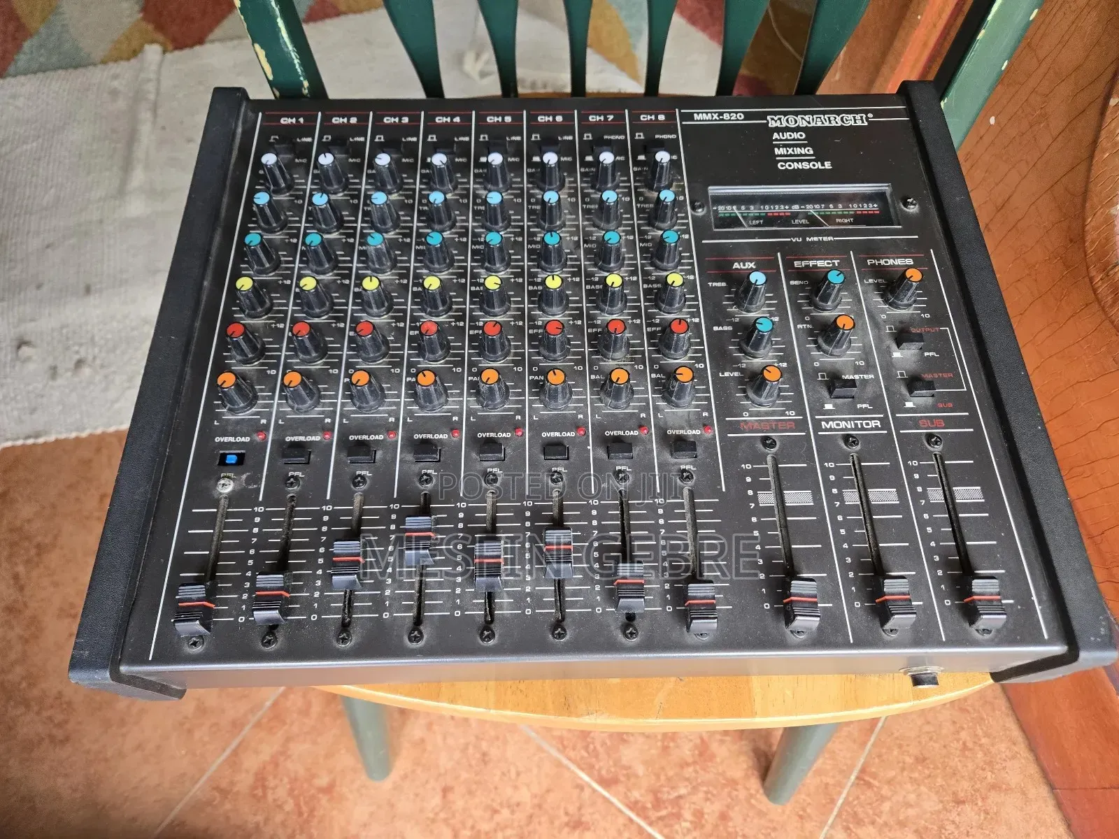 Mixer Audio Mixing Consol MMX-820