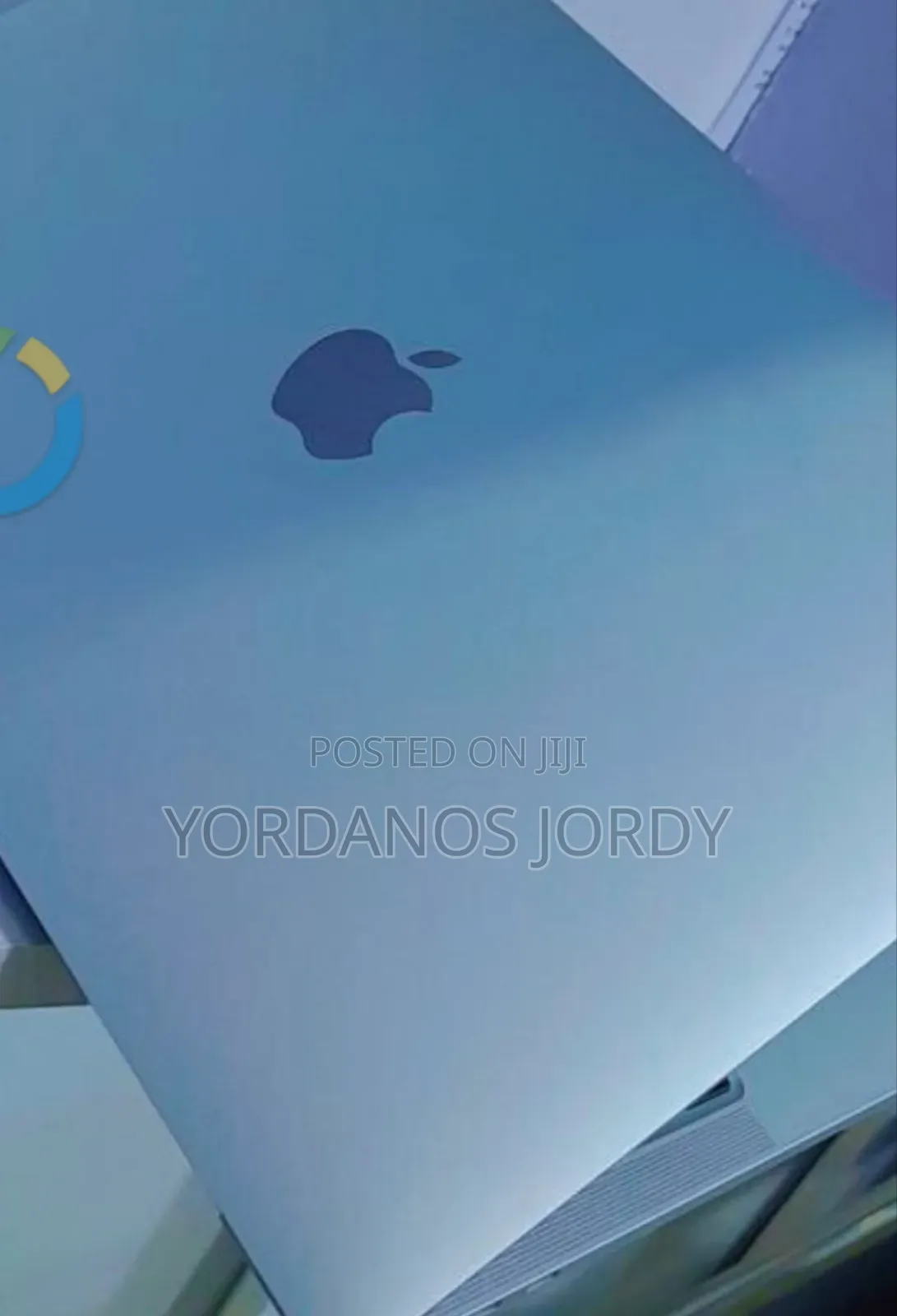 New Laptop Apple MacBook Pro 2022 M2 8GB Apple M2 SSD 256GB