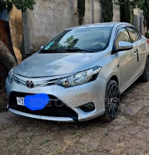 Toyota Yaris 2014 Silver