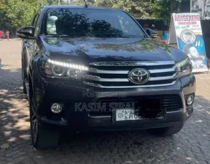 Toyota Hilux Revo Double Cab Deisel 2.4 AWD 2017 Black