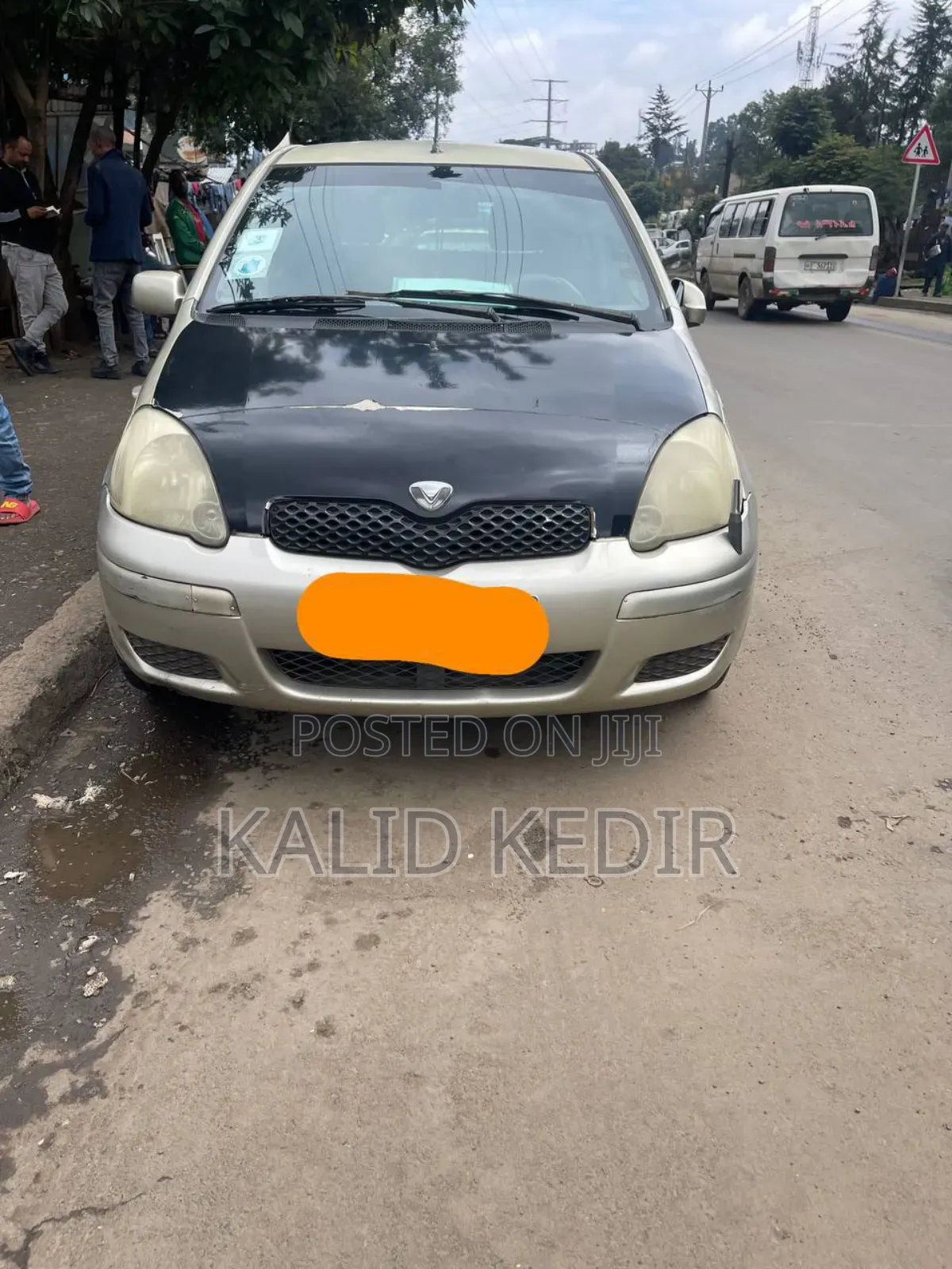 Toyota Vitz 2002 Silver