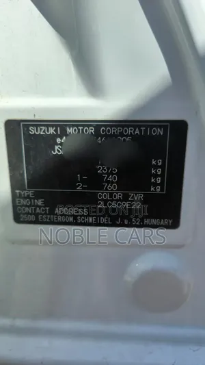 Suzuki Swift 2023 Silver