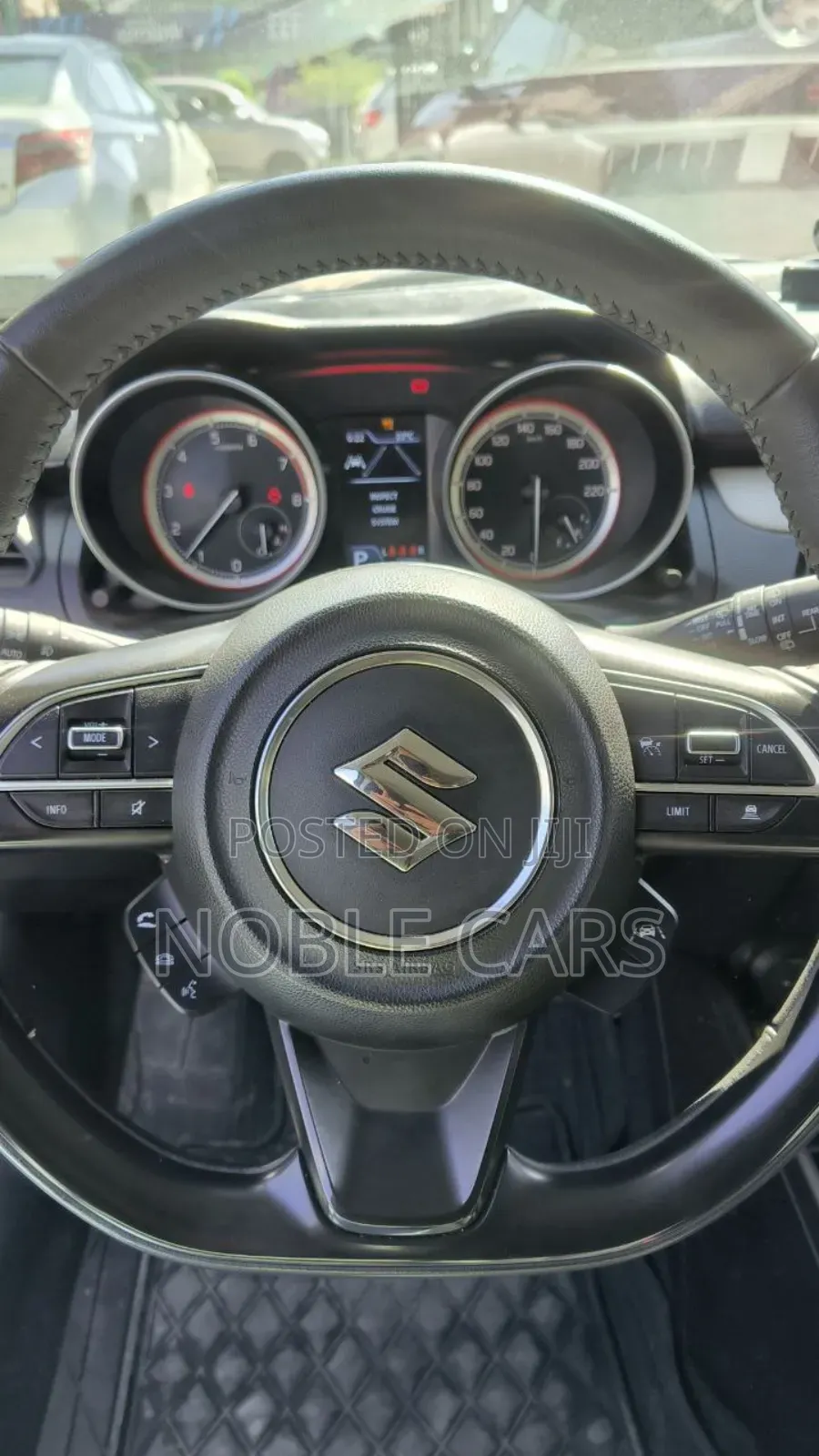 Suzuki Swift 2023 Silver