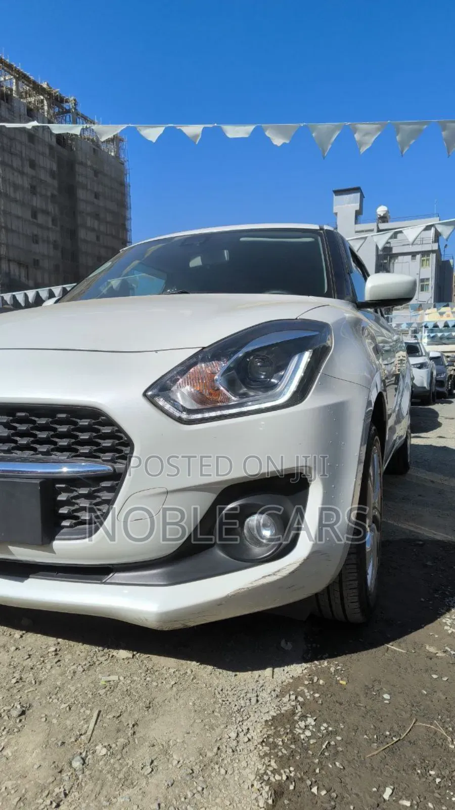 Suzuki Swift 2023 Silver