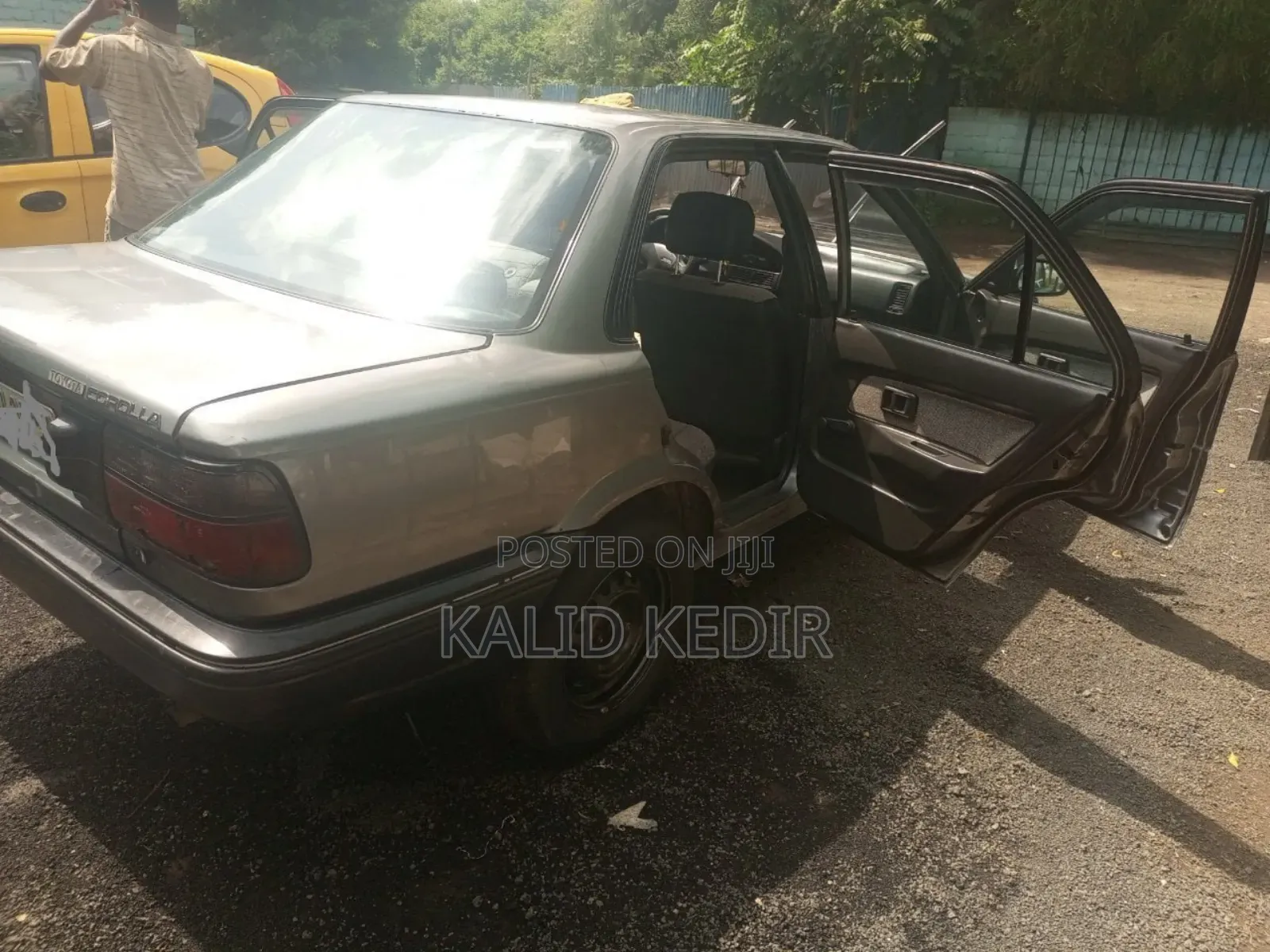 Toyota Corolla 1990 Silver