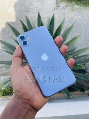 Photo - Apple iPhone 11 256 GB Purple