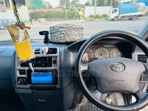 Toyota HiAce 2008 Blue