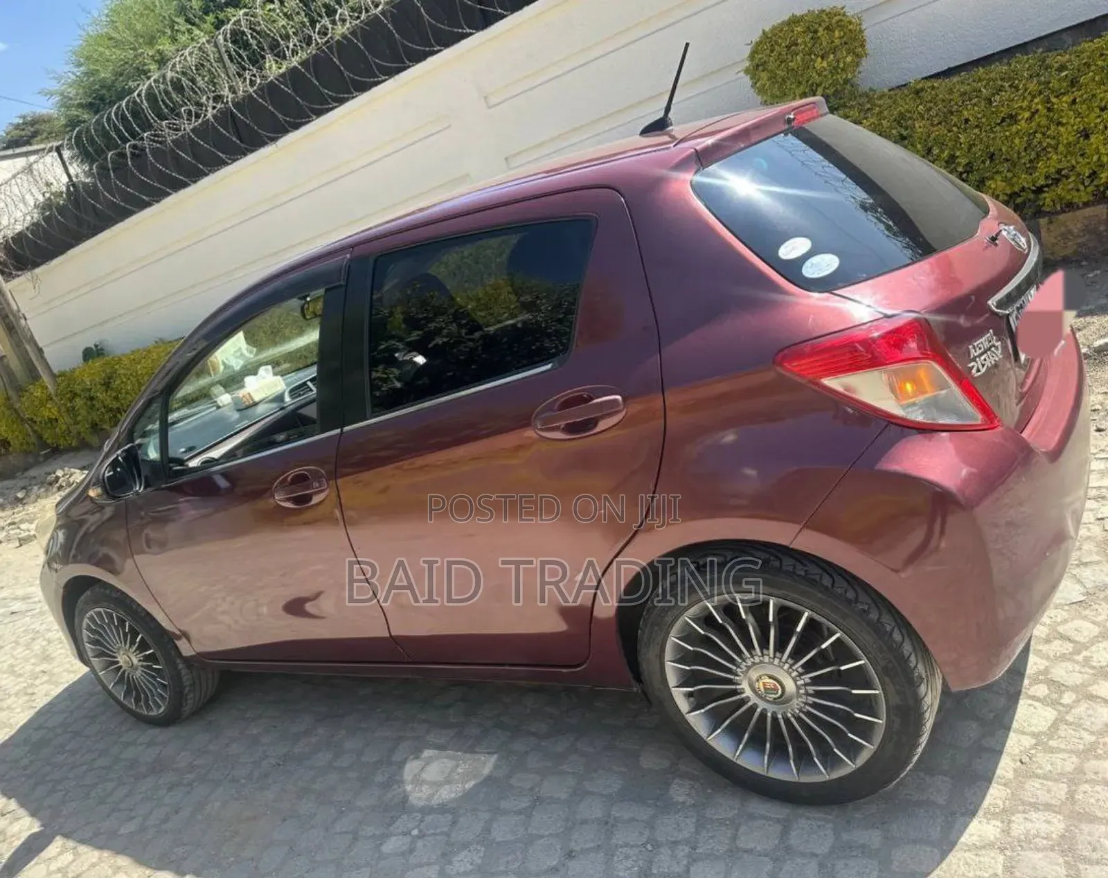 Toyota Yaris 2011 Burgundy