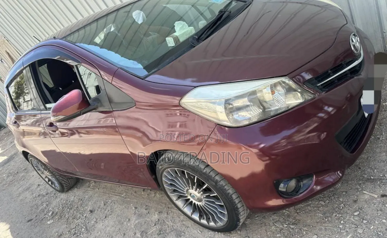 Toyota Yaris 2011 Burgundy