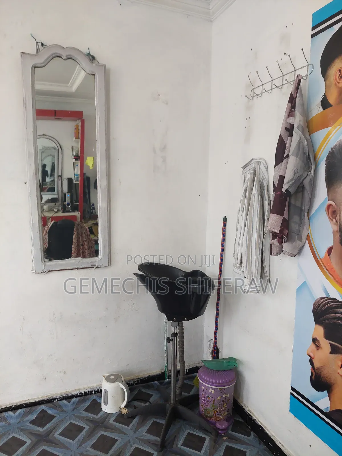 Men Salon Equipment