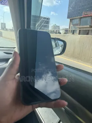 New Apple iPhone 11 64 GB Gray