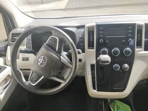 Toyota HiAce 2023 White