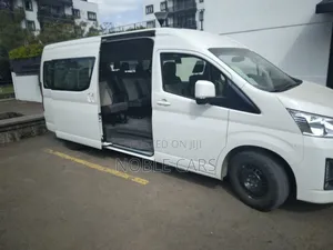 Toyota HiAce 2023 White