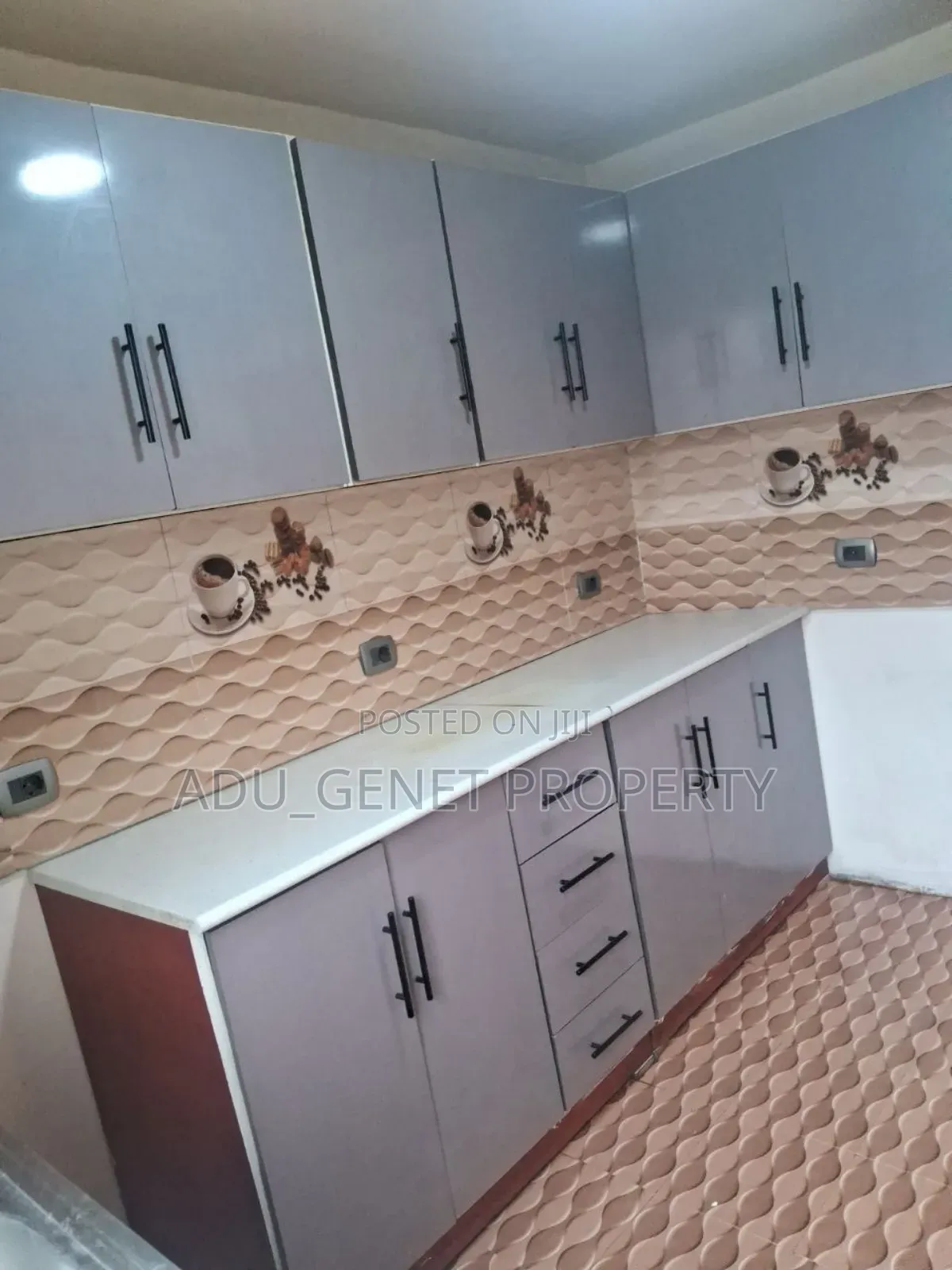 Furnished 3bdrm Condo in አባዶ, Yeka for sale